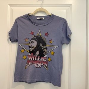 Daydreamer Willie Nelson tee